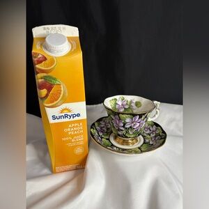 Royal Albert Provincial Flowers/Violets teacup/ saucer set